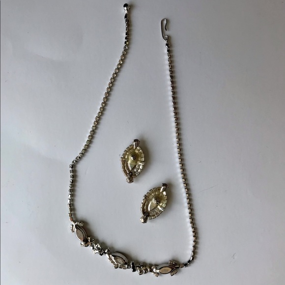 Pink Necklace and Earrings Set with Purse - Picture 7 of 16